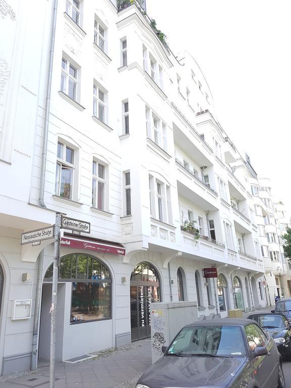 ברלין Gastein By Rockchair Apartments L Superhost Status L 2 Bedrooms Boxspringbeds 1,5 Bathrooms - Cozy Family & Business Flair Welcomes You! מראה חיצוני תמונה