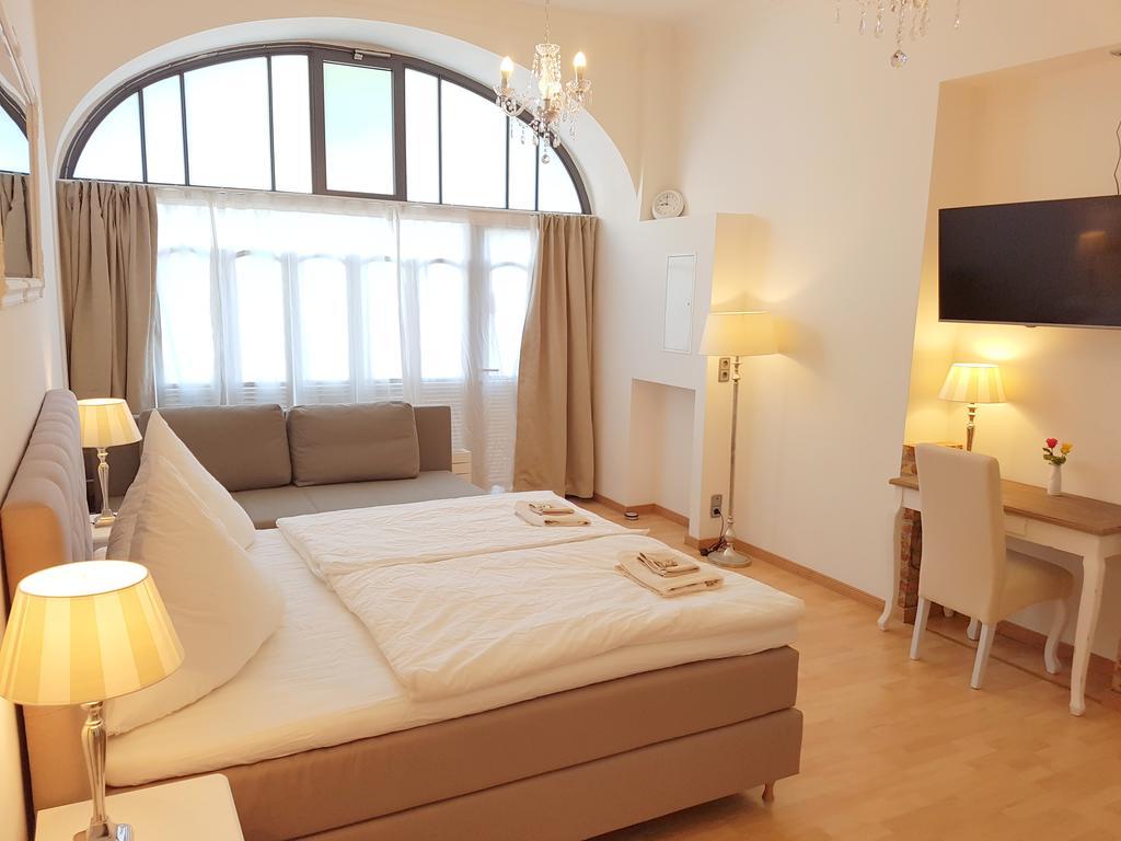 ברלין Gastein By Rockchair Apartments L Superhost Status L 2 Bedrooms Boxspringbeds 1,5 Bathrooms - Cozy Family & Business Flair Welcomes You! מראה חיצוני תמונה