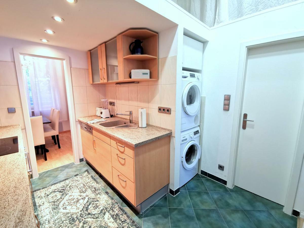 ברלין Gastein By Rockchair Apartments L Superhost Status L 2 Bedrooms Boxspringbeds 1,5 Bathrooms - Cozy Family & Business Flair Welcomes You! מראה חיצוני תמונה